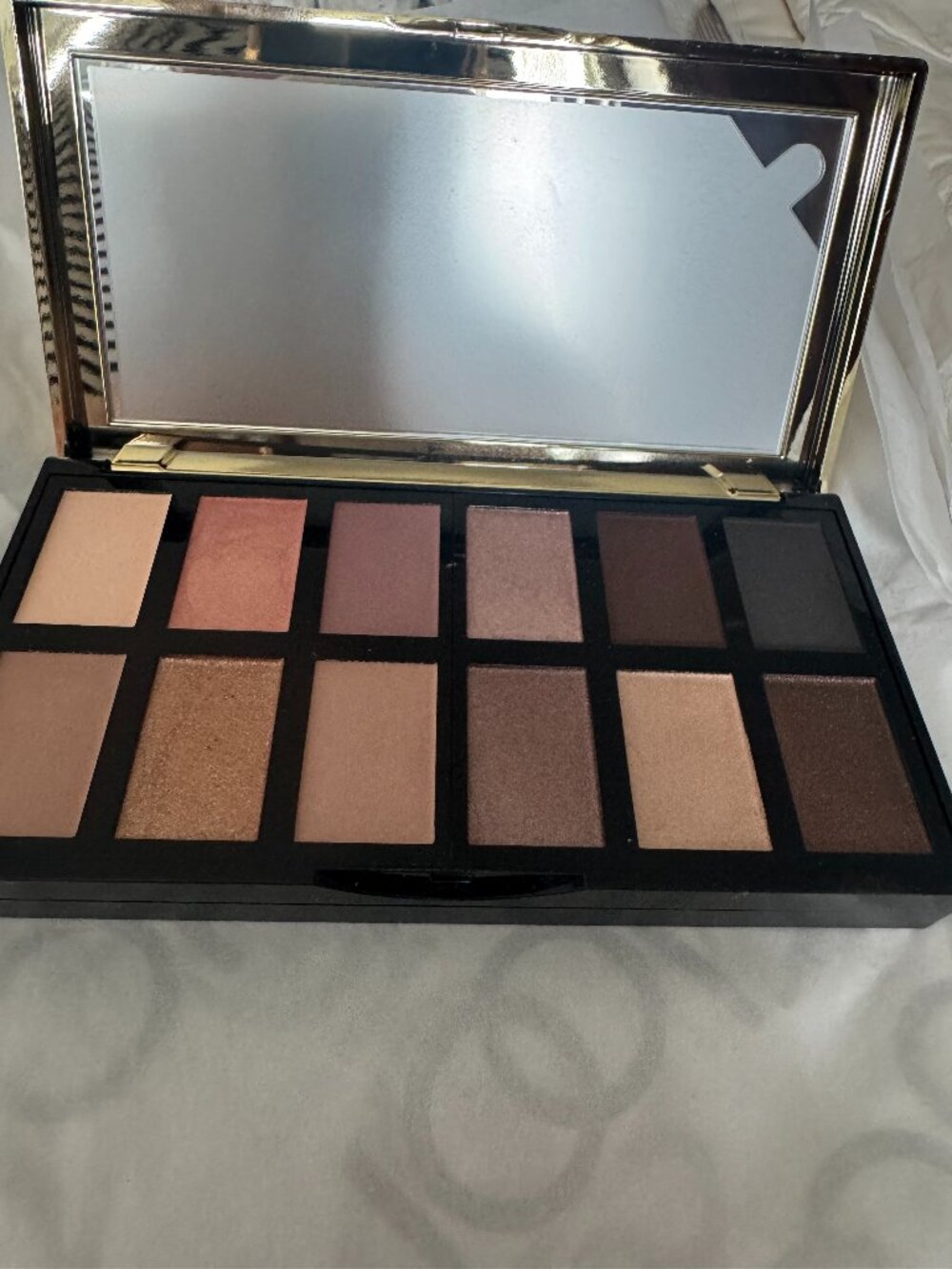 Lancome Eye and Face Palette Limited Edition 12 Shadows and 4 blush and highlig